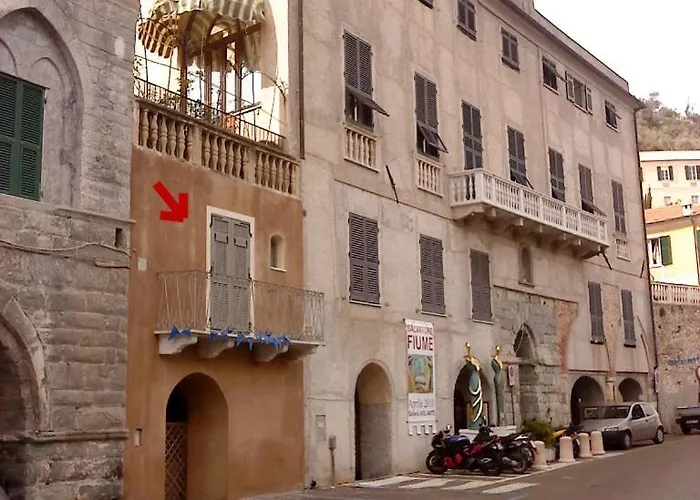 Con Balcone Fronte Mare